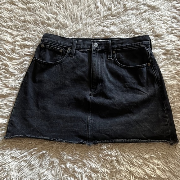 McCarren Raw-Hem Jean Skirt in Washed Black - Picture 4 of 8